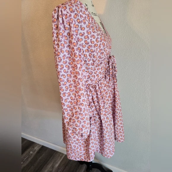 J.CREW V-neck cotton poplin mini dress in peony paisley, 14 - Picture 3 of 16